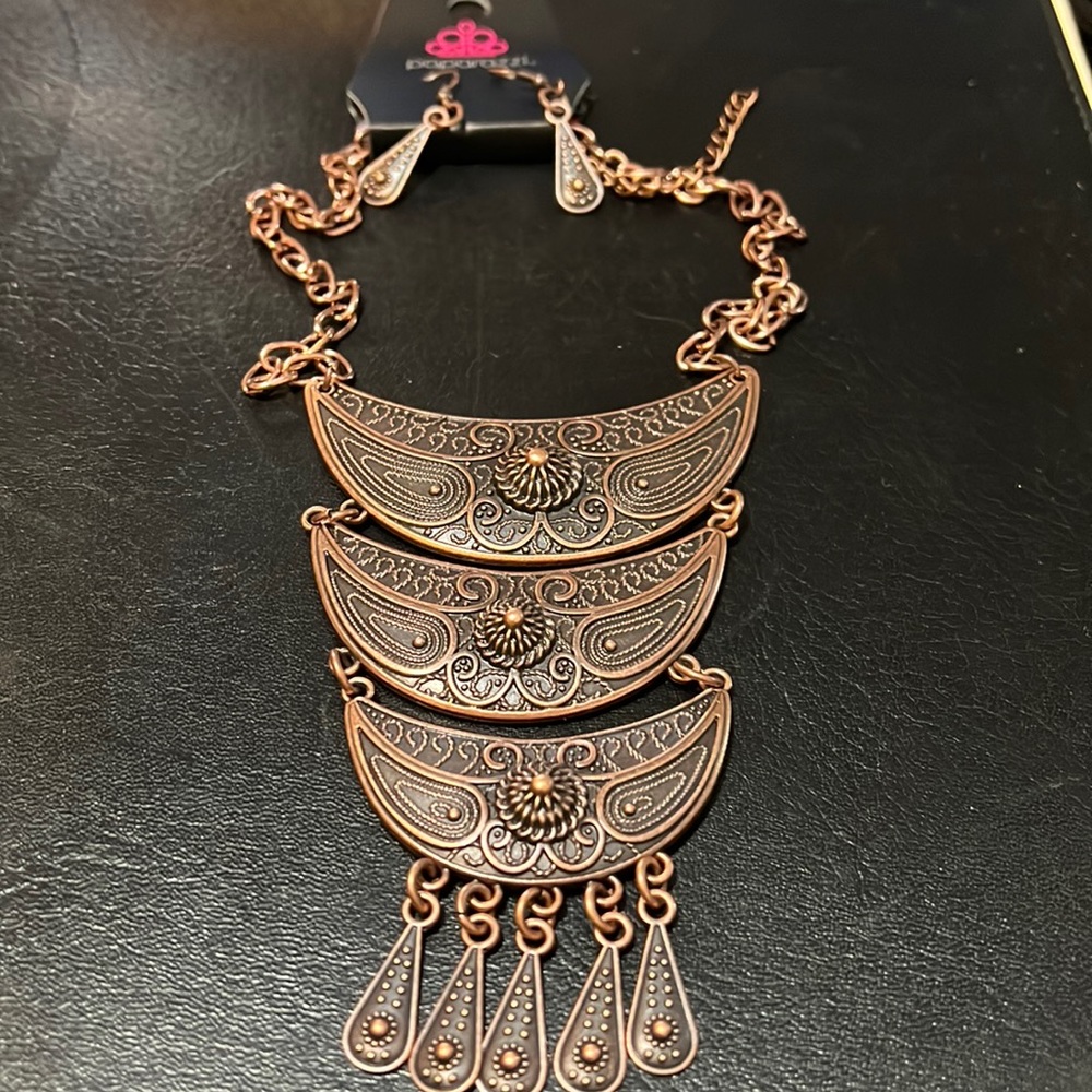 Short statement copper necklace with matching earrings
